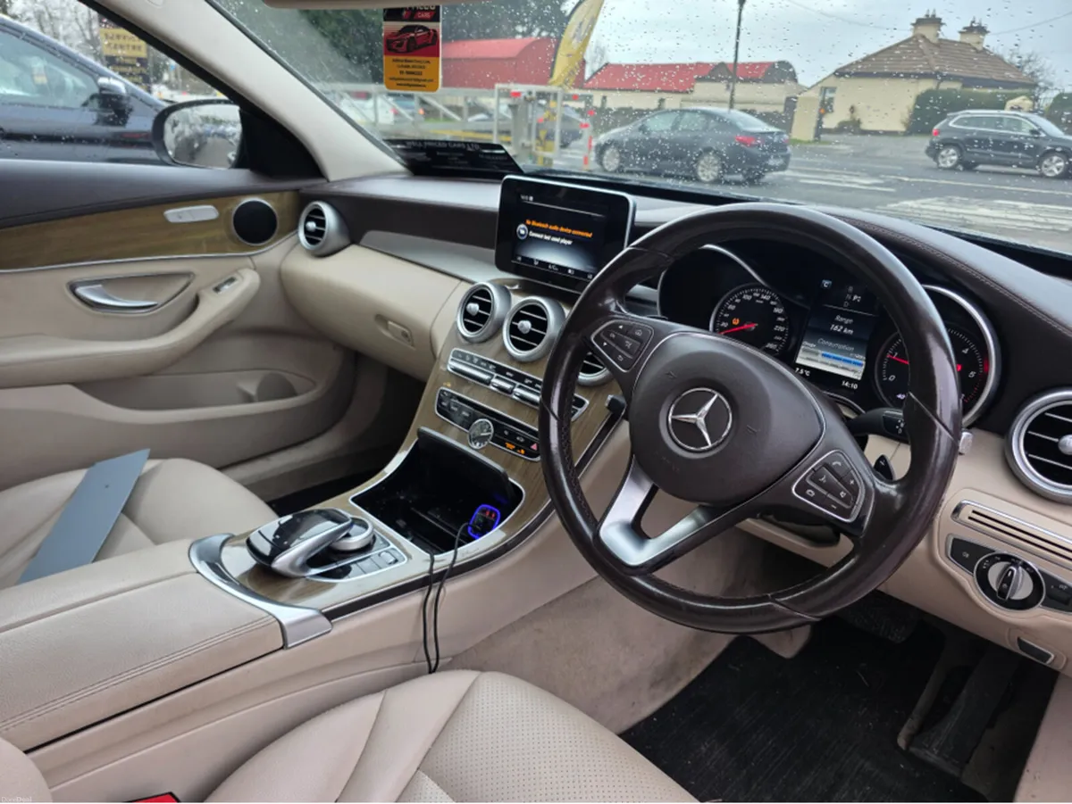 Mercedes-Benz C-Class 200 D EXCLUSIVE 4DR A AUTO - Image 4