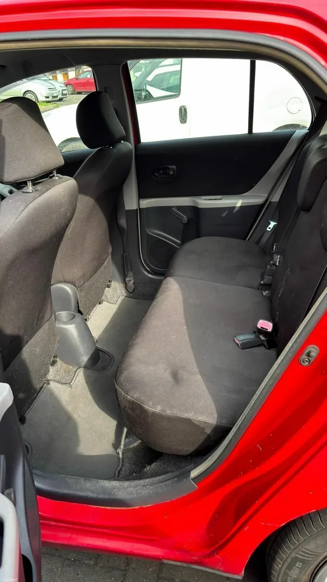 Toyota Yaris 2006 - Image 4