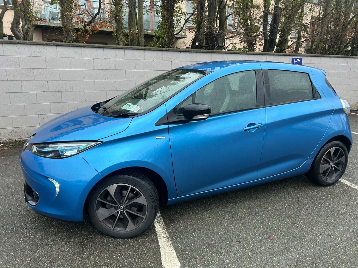 Renault Zoe 2019, Electric Nct 9/27 Signature. - Image 2