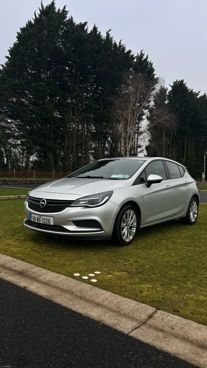2016 Opel Astra 1.6 CDTi Diesel – Manual - Image 1