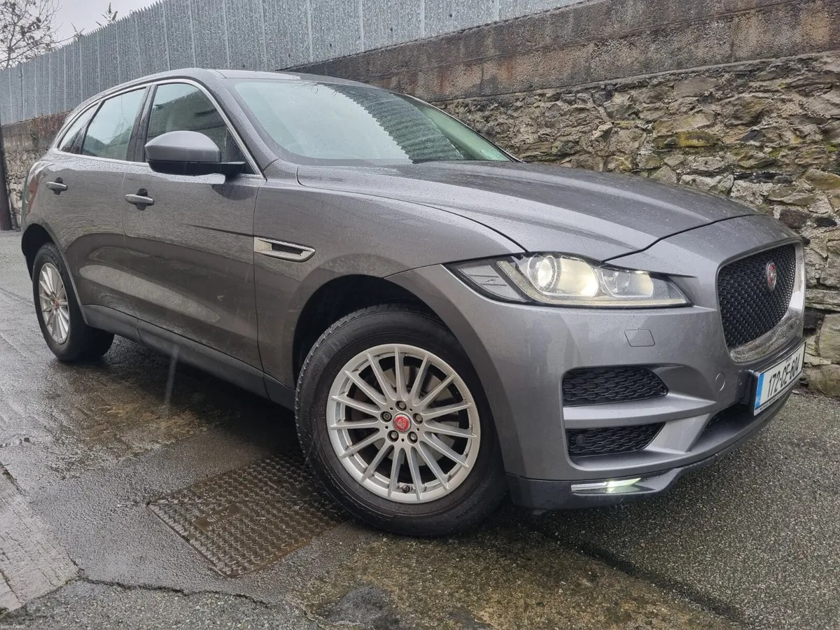 Jaguar F-Pace 2017 - Image 1