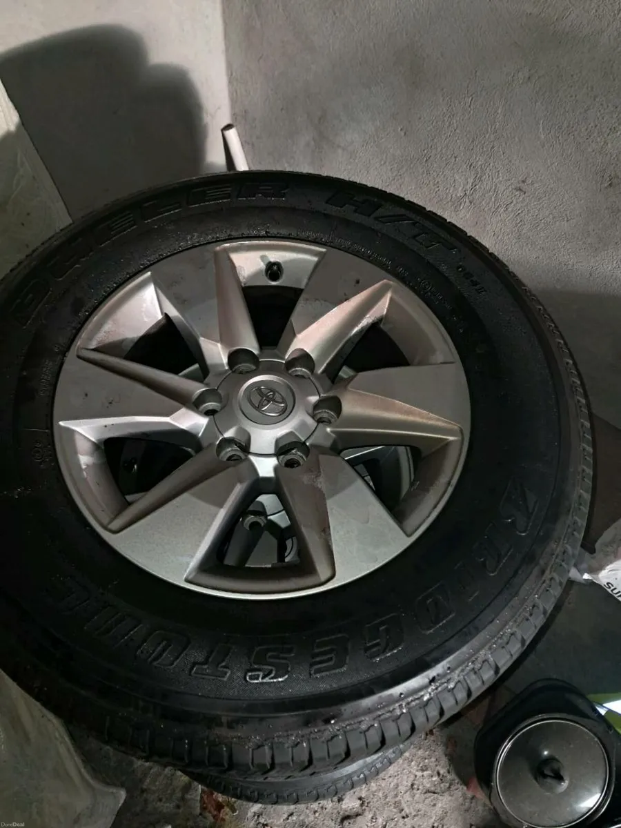Wheels for a Toyota land cruiser 2020 - Image 1