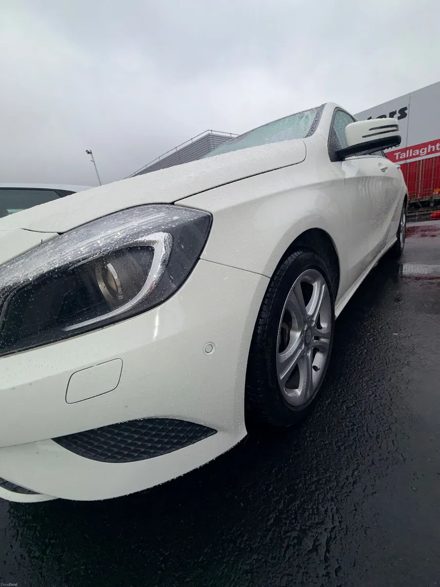 MERCEDES A180 WHITE 2015 - Image 2