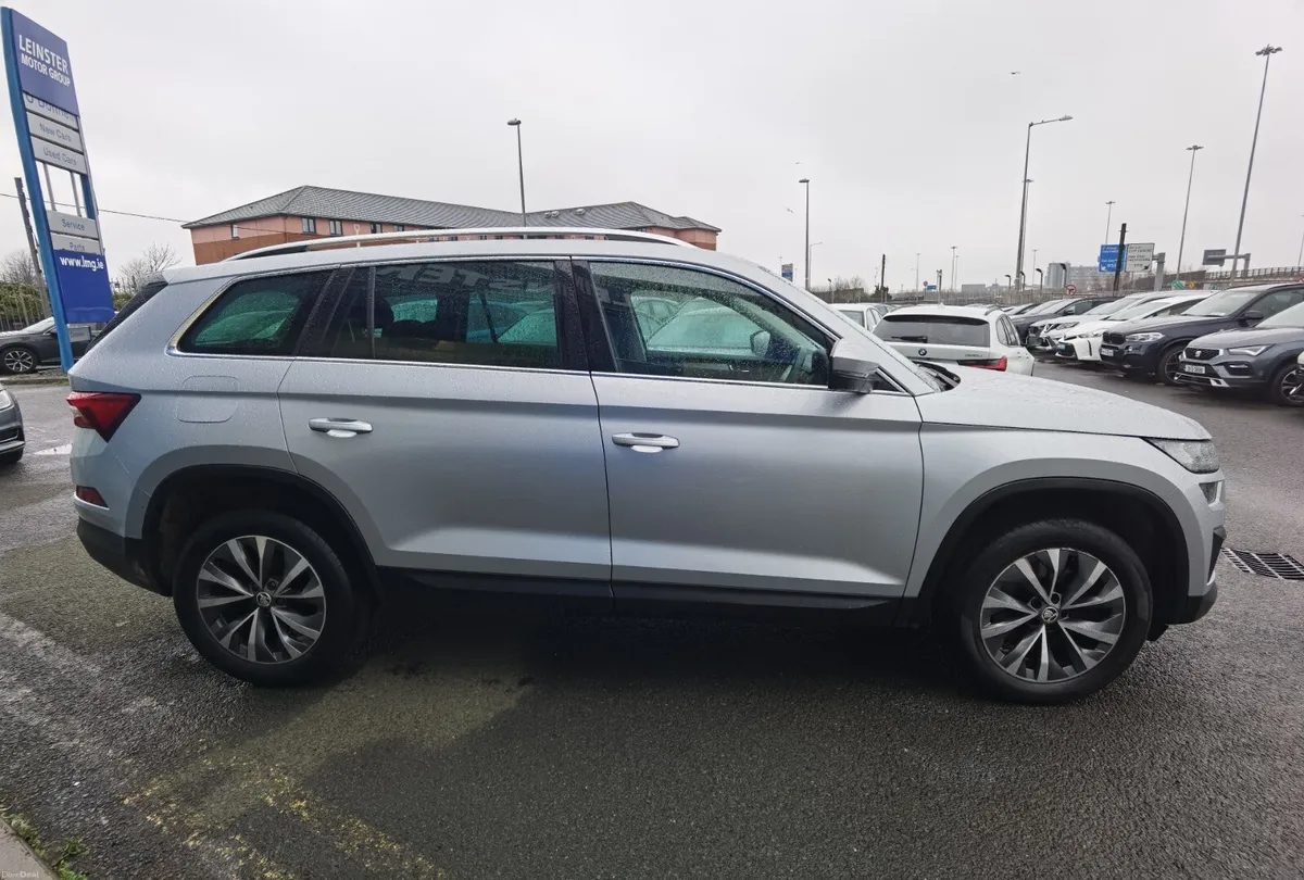 SKODA KODIAQ 2.0TDI AMBITION DSG AUTO **7 SEATER** - Image 4