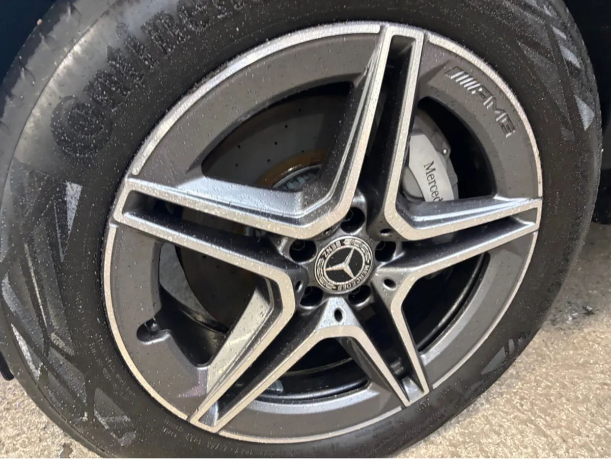 Mercedes-Benz GLC 300 DE 4MAT 4MATIC 5DR AUTO - Image 3