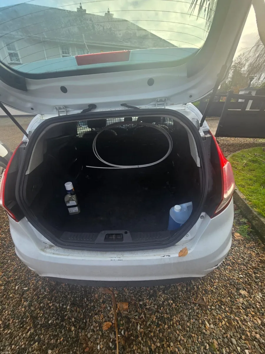 2014 Ford fiesta van for sale - Image 4