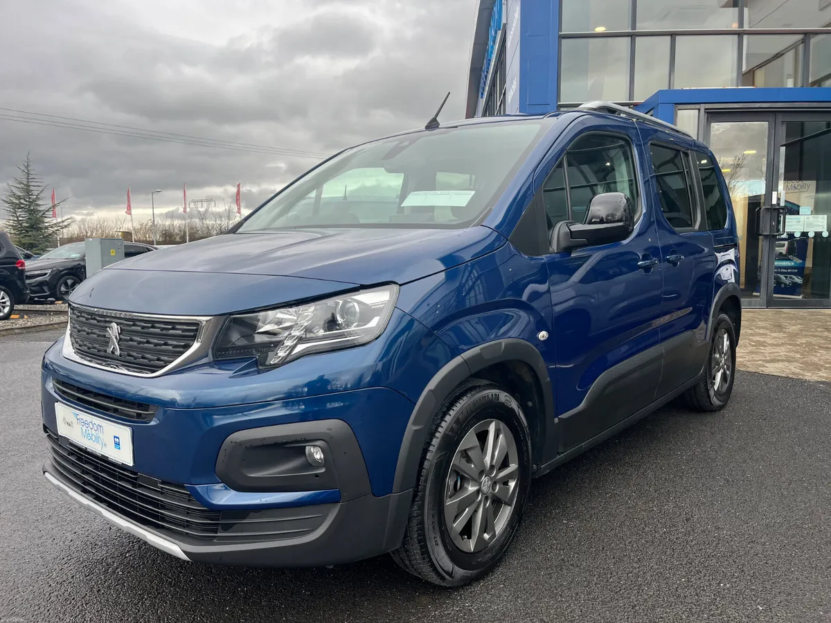 Peugeot Rifter 2022 Wheelchair Access - Image 3