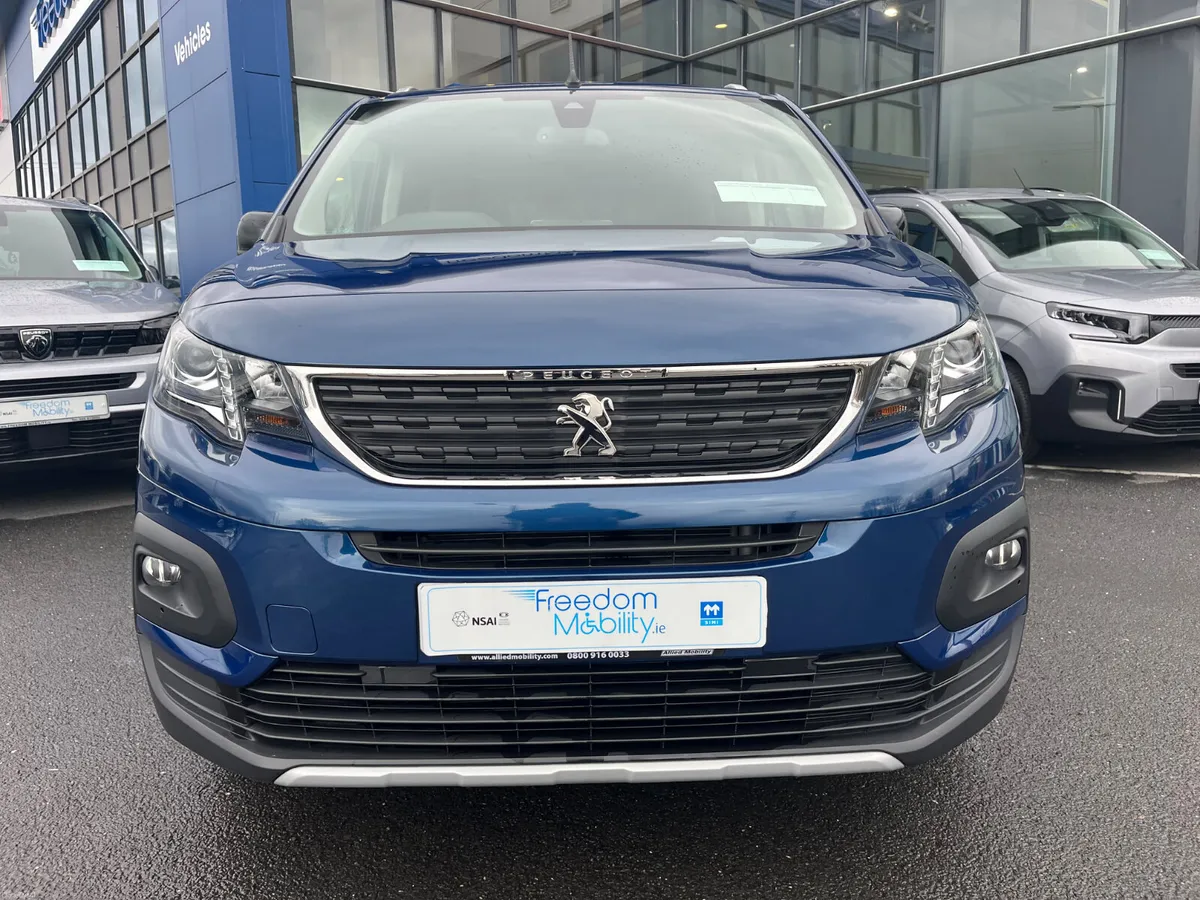 Peugeot Rifter 2022 Wheelchair Access - Image 2