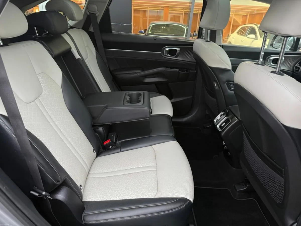 Kia Sorento DSL MY23 SAM 5DR Auto - Image 4