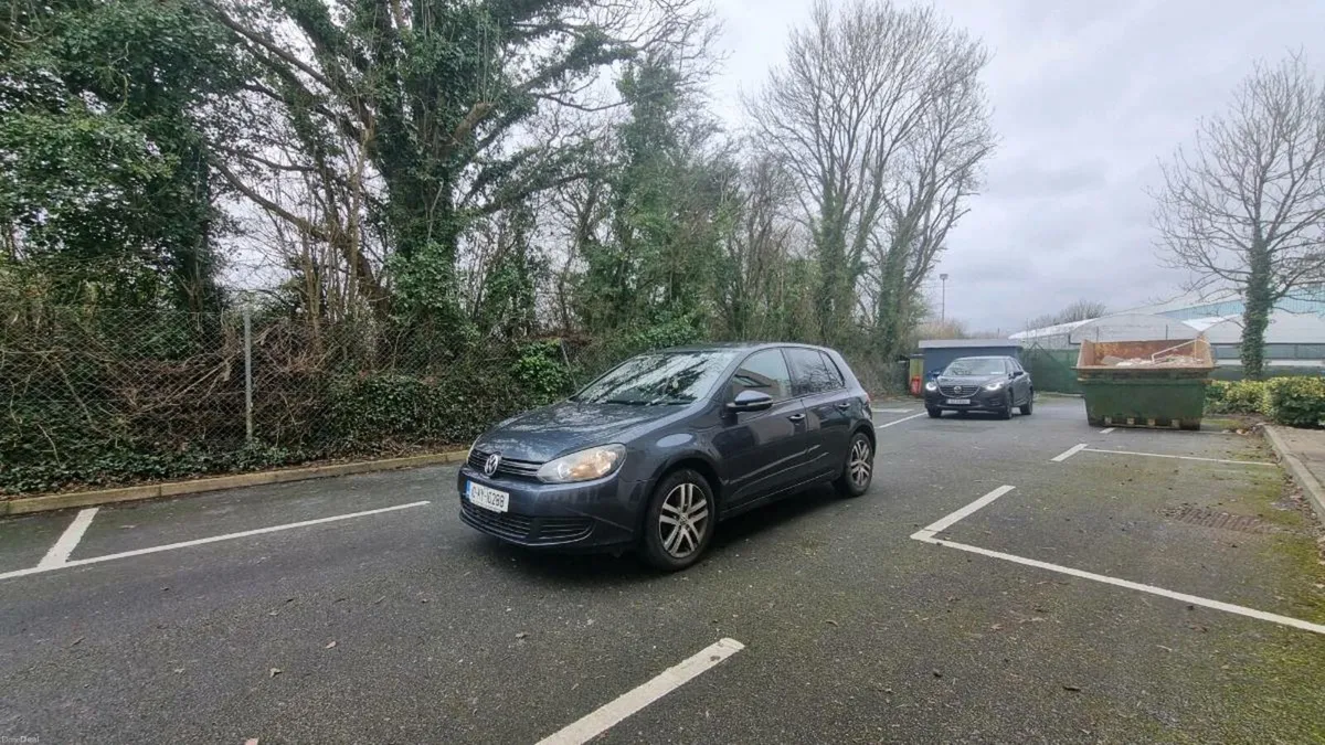 2010 golf 1.6 diesel automatic New NCT 03/27 - Image 2