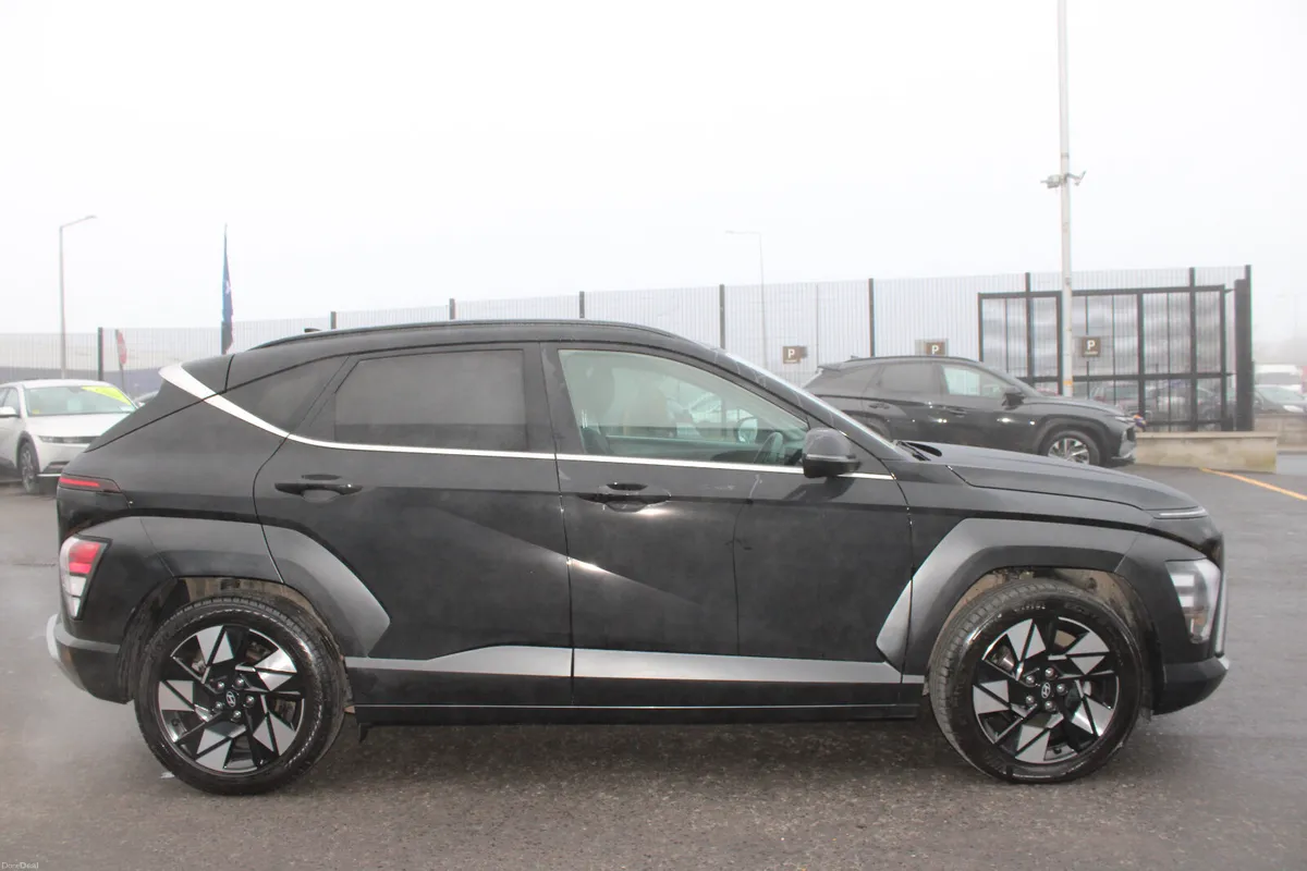 Hyundai KONA 2023 - Image 6