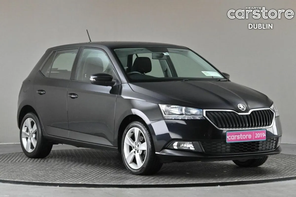 Skoda Fabia 1.0MPI STYLE 75BHP 5SPD  **CARPLAY*AND - Image 1