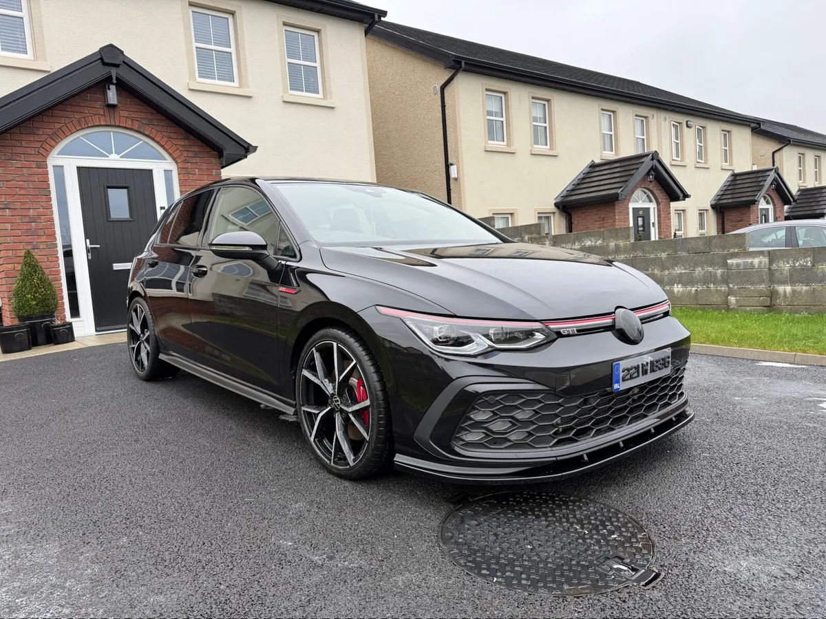 Volkswagen Golf 2022 - Image 2