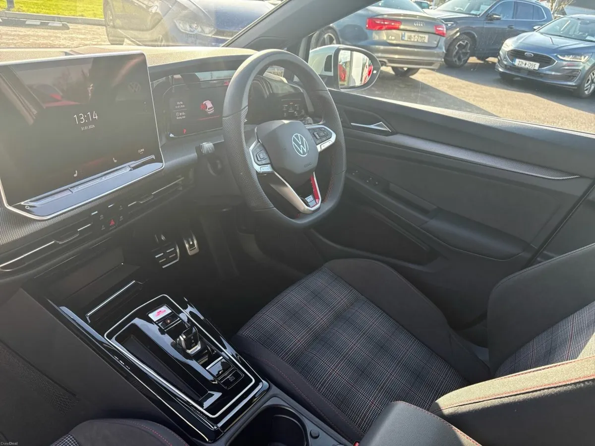 Volkswagen Golf *DEMO* GTI 2.0 TSI 265HP - Image 3