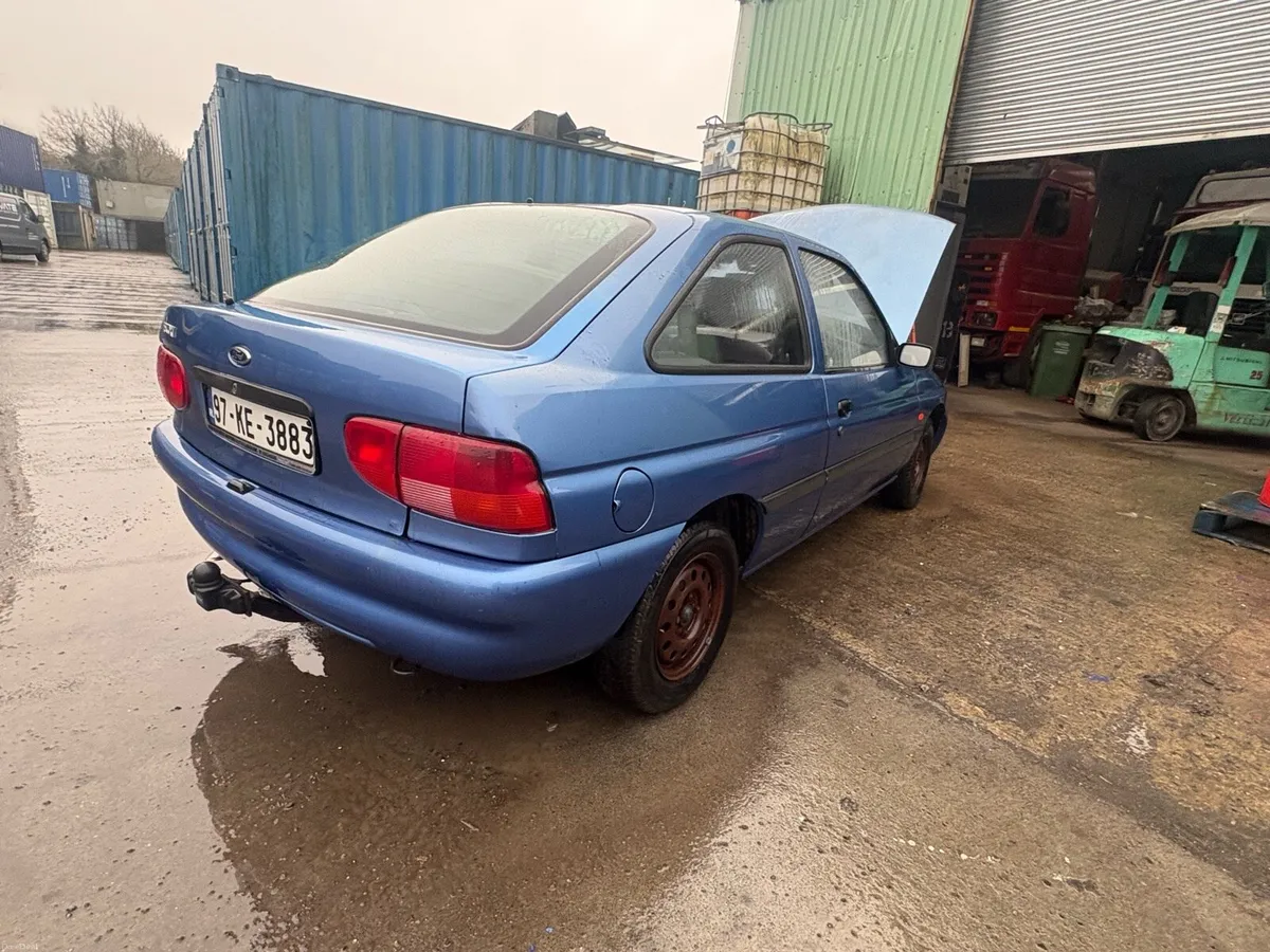 Ford Escort 1.4i LX - Image 2