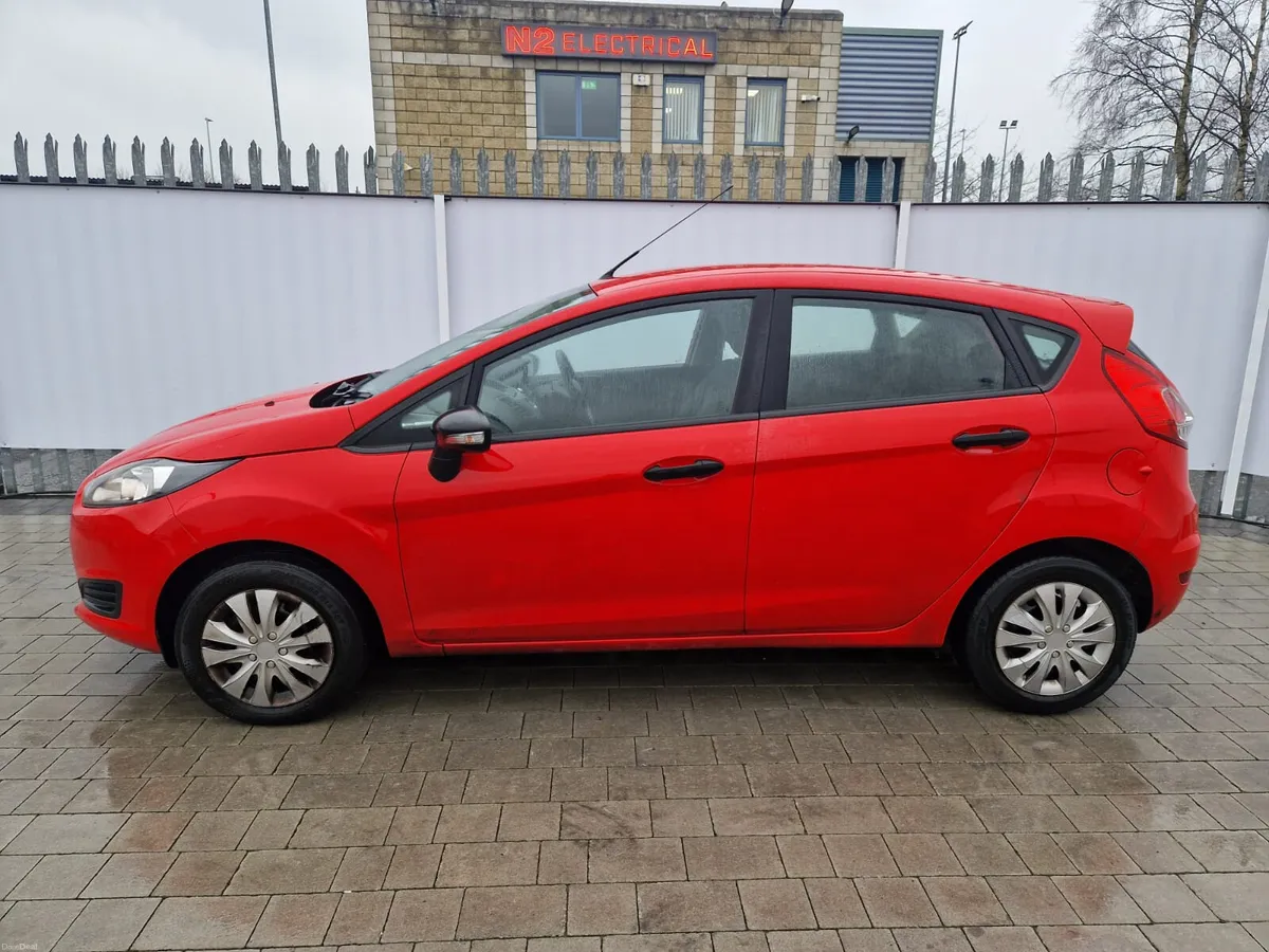 Ford Fiesta 2013 ***** READ ADD ****** - Image 2
