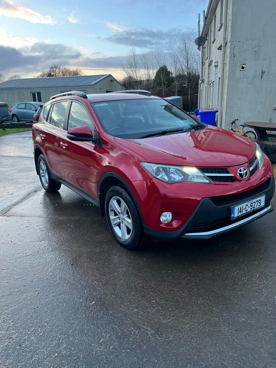 2014 Toyota Rav 4 - Image 2