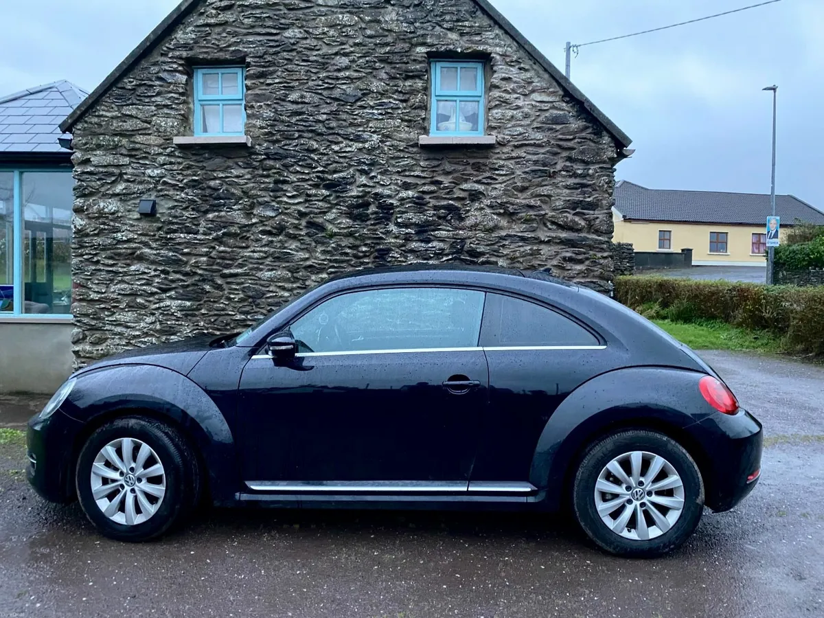 Volkswagen Beetle 2016 - Image 1