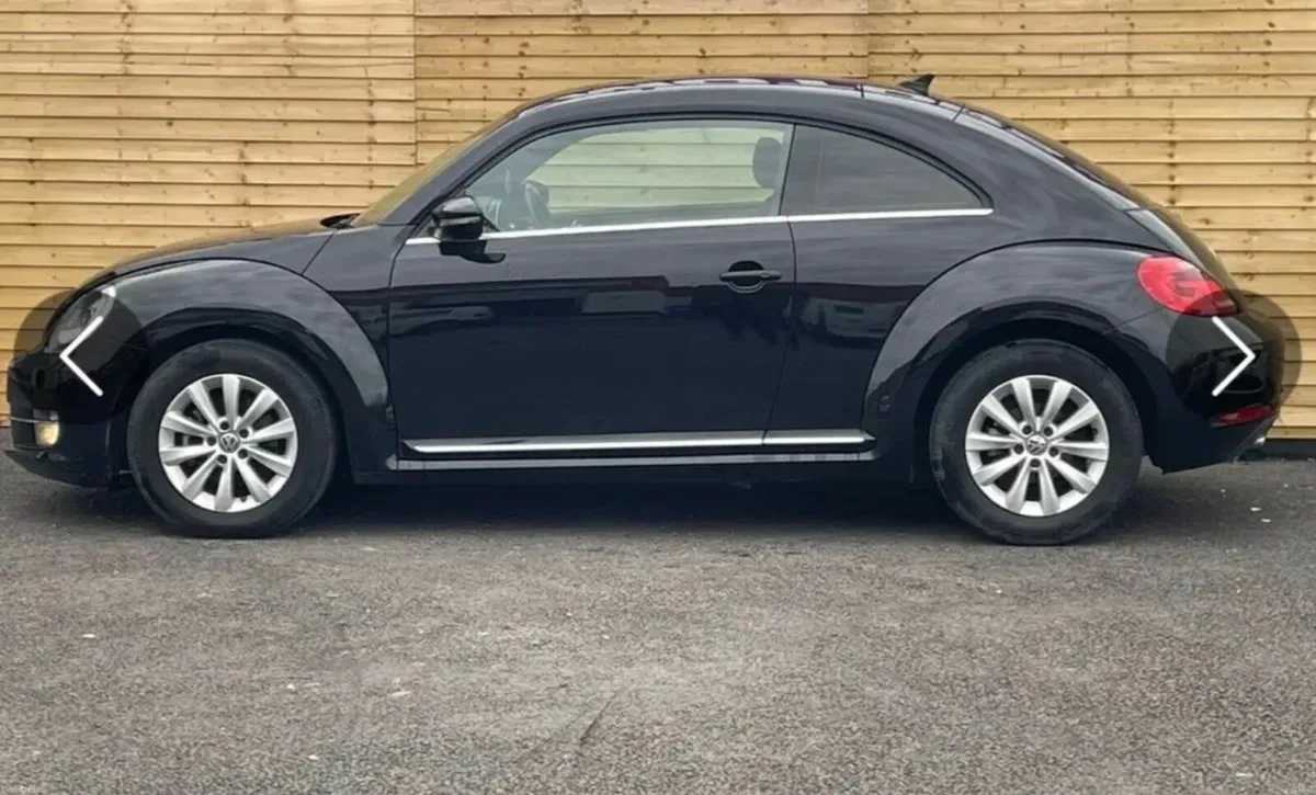 Volkswagen Beetle 2016 - Image 2