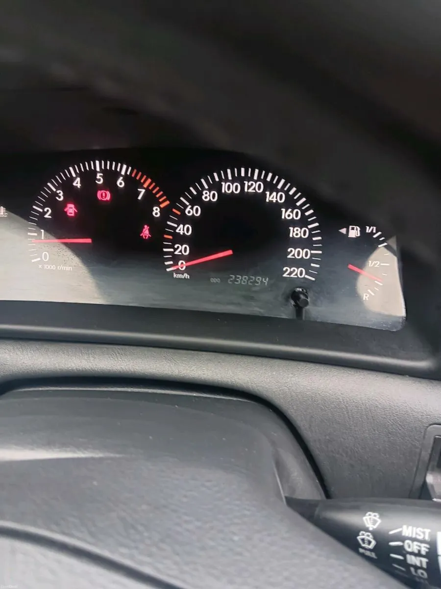 Toyota Corolla - Image 2