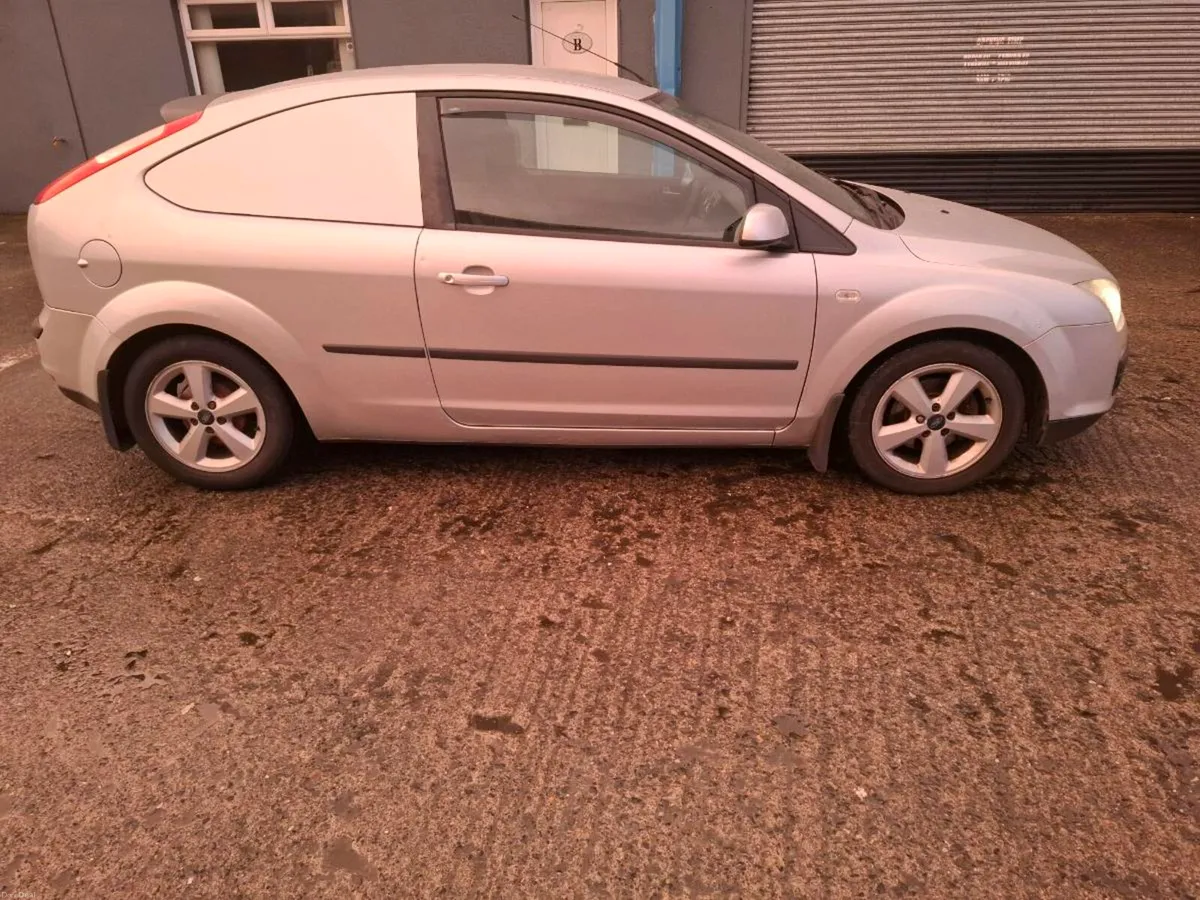 Ford focus hatchback - Image 3
