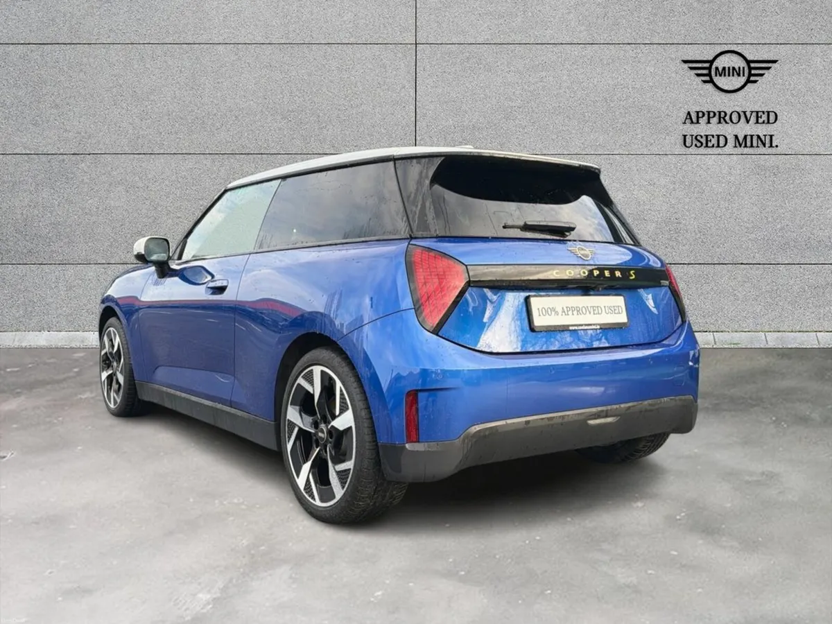 Mini Cooper Cooper SE - Image 3