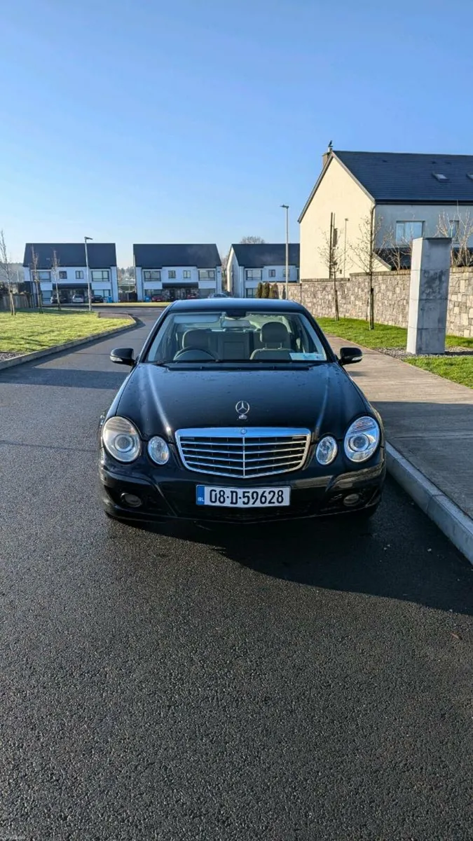 Mersedes E280 (Government car) - Image 1