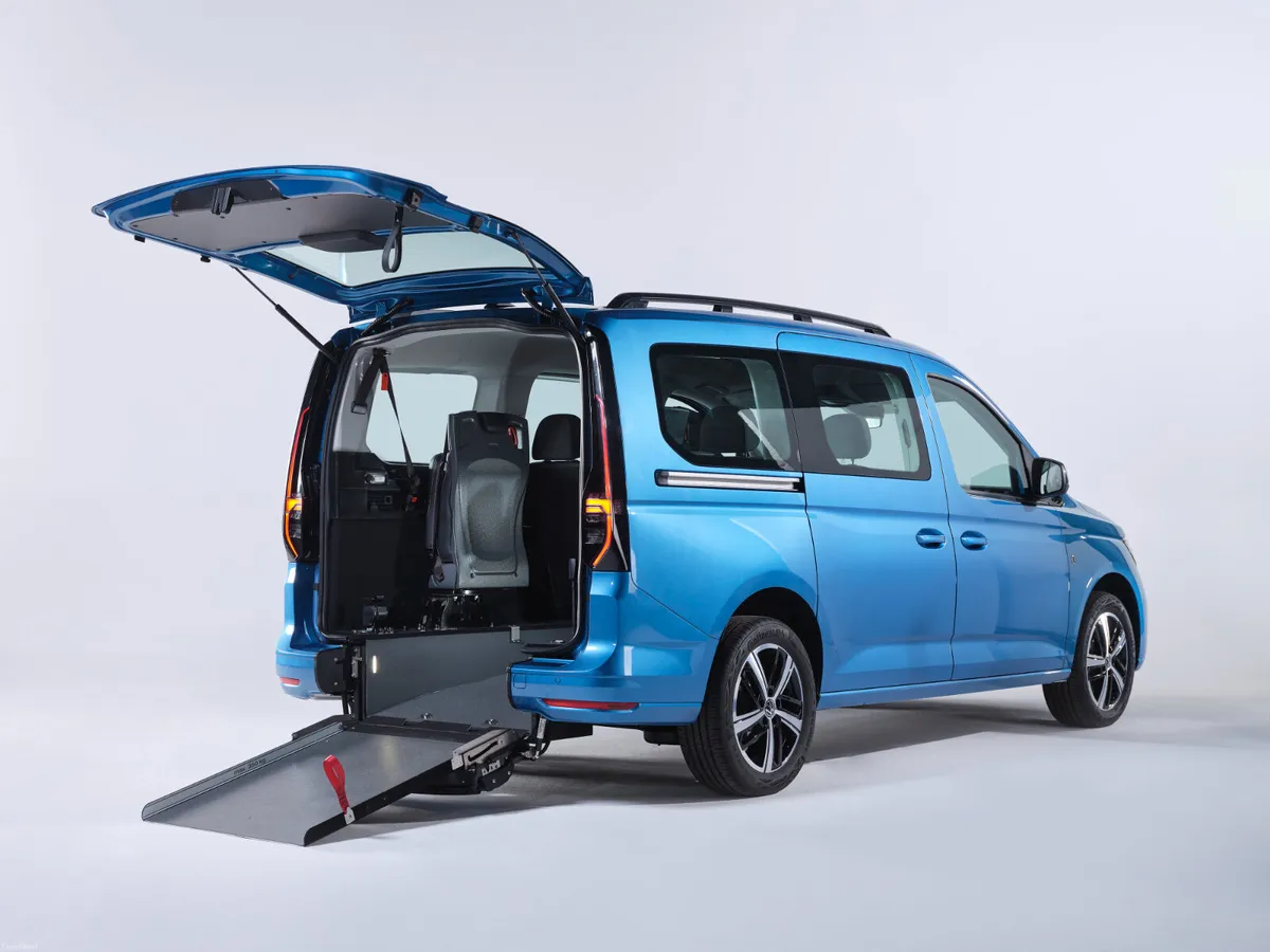 Taxi Spec PHEV Wav VW Caddy Life - Image 2