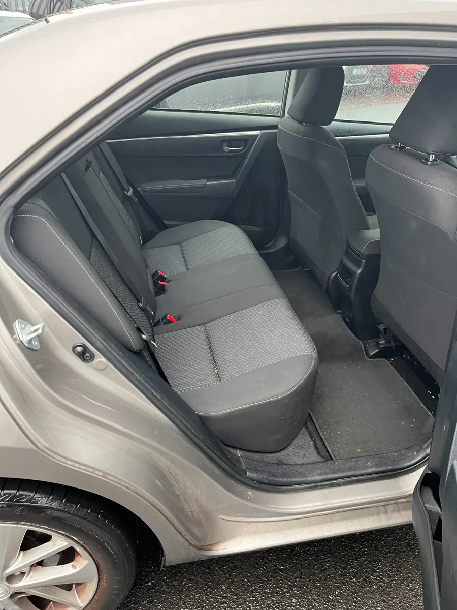Toyota Corolla  Aura Dsl 2015 - Image 4