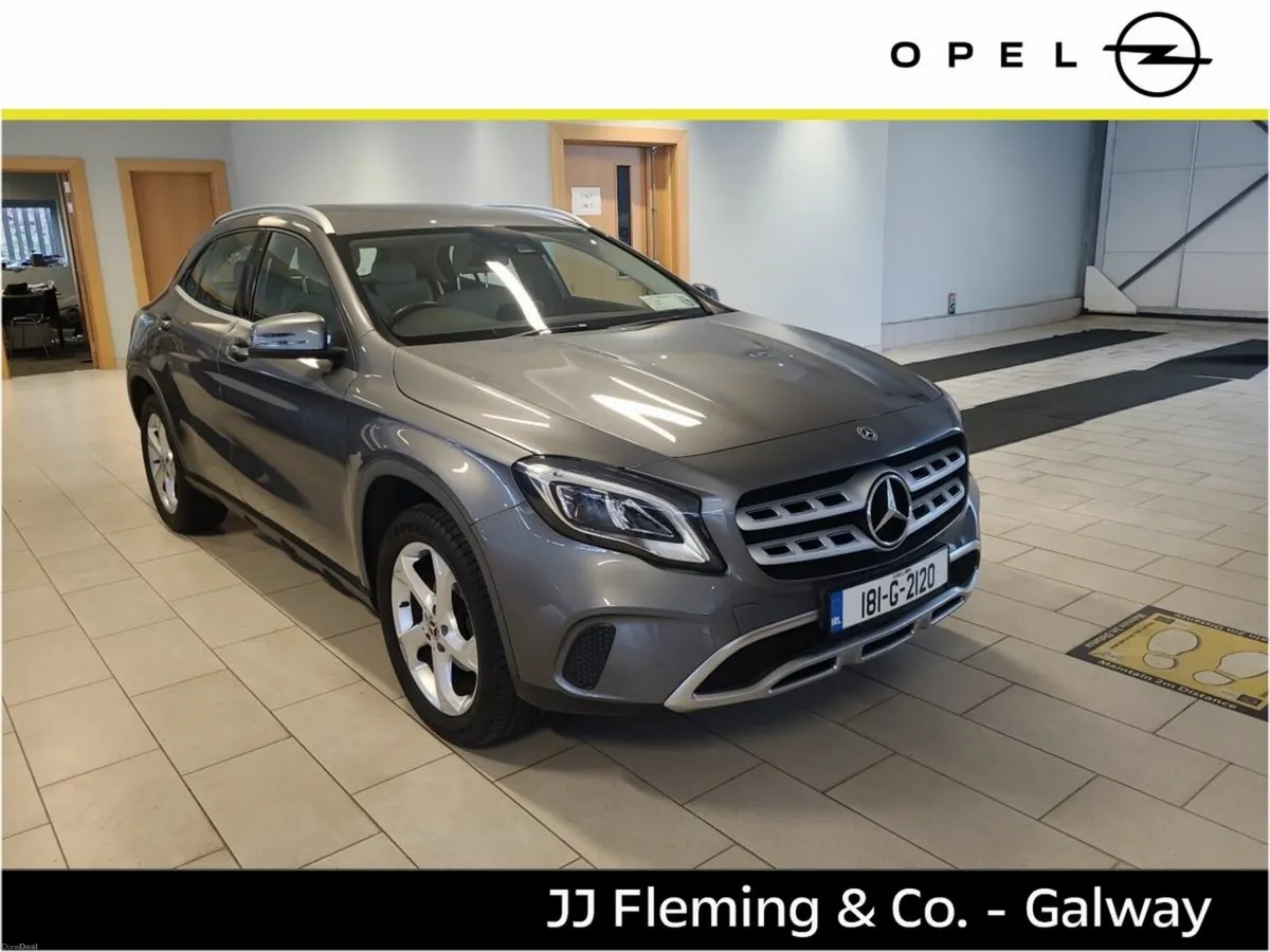 Mercedes-Benz GLA GLA 180 URBAN - Image 1