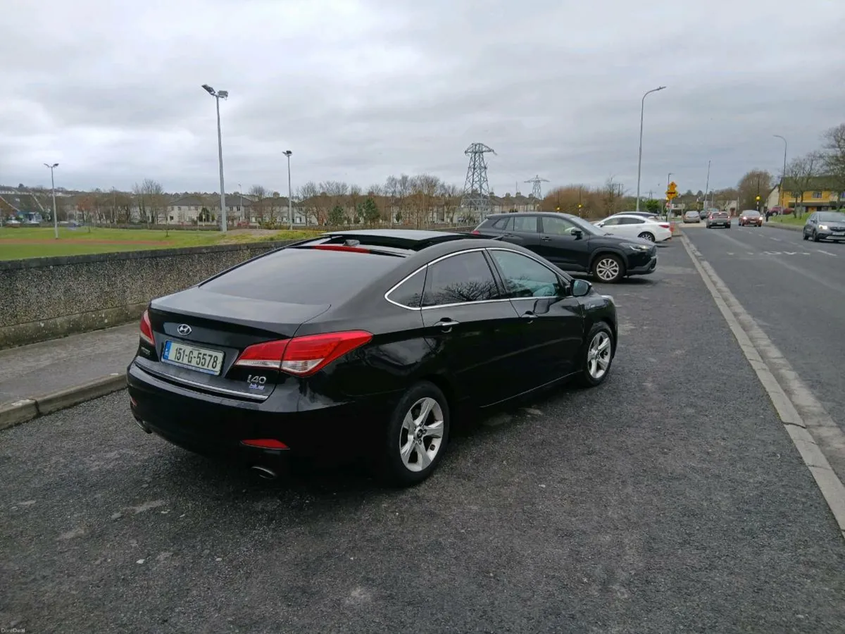 151 Hyundai i40 nct 7/26 tax 3/26 - Image 4