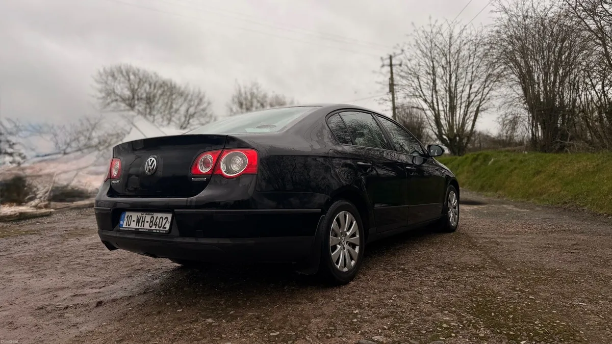 2010 Volkswagen Passat 1.6 TDi - Image 2