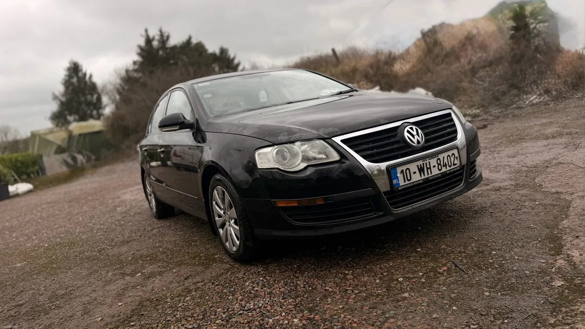 2010 Volkswagen Passat 1.6 TDi - Image 1