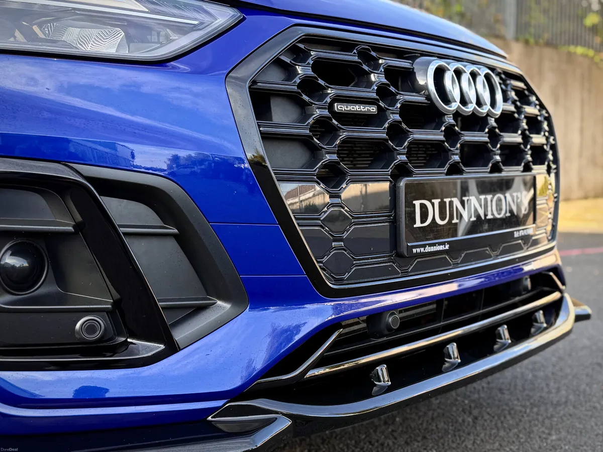 Audi Q5 2024 S LINE 50E *BLACK EDITION STYLING* - Image 4