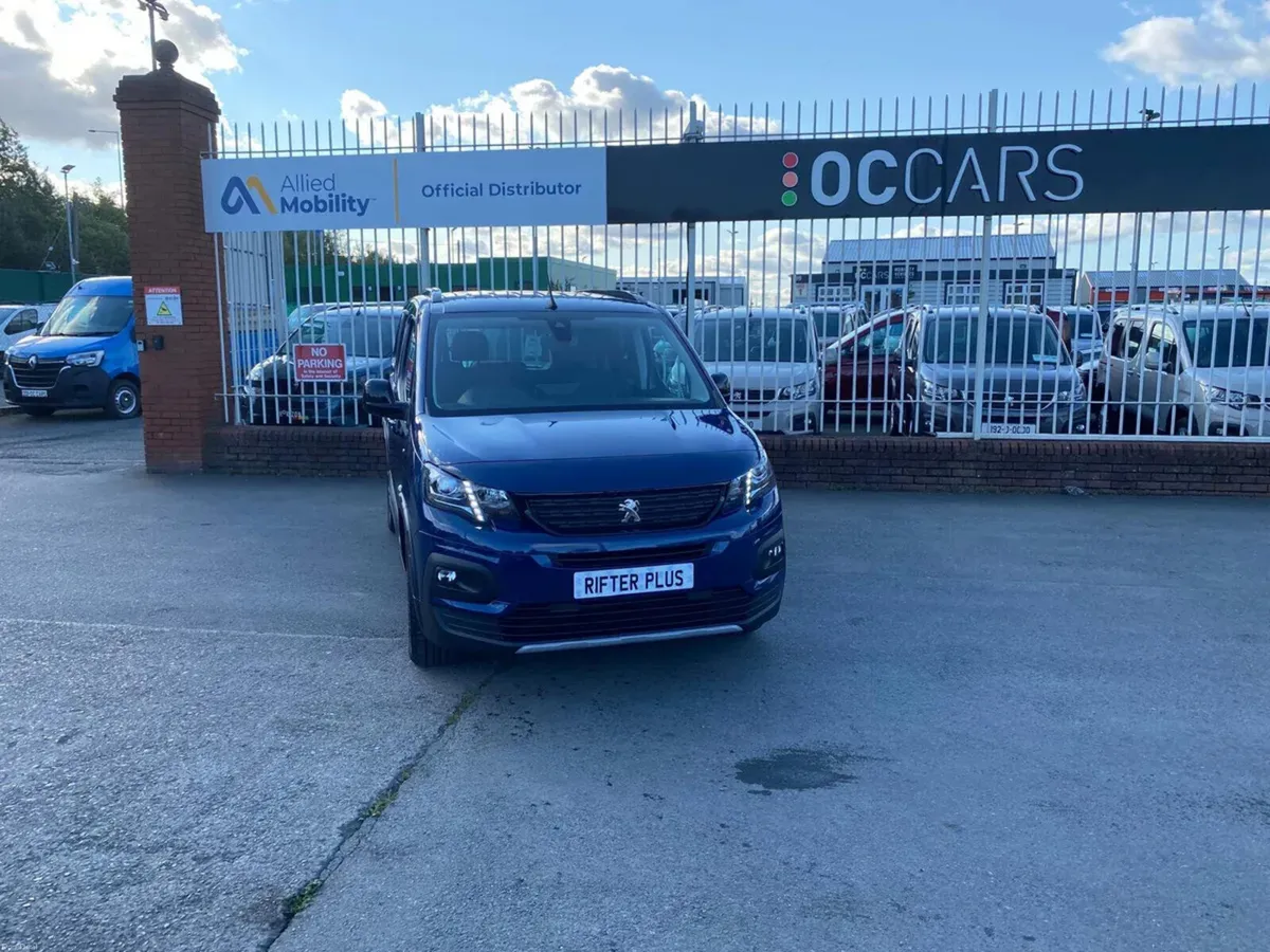 2024 Peugeot Rifter GT Horizon 5 seats + wc - Image 1