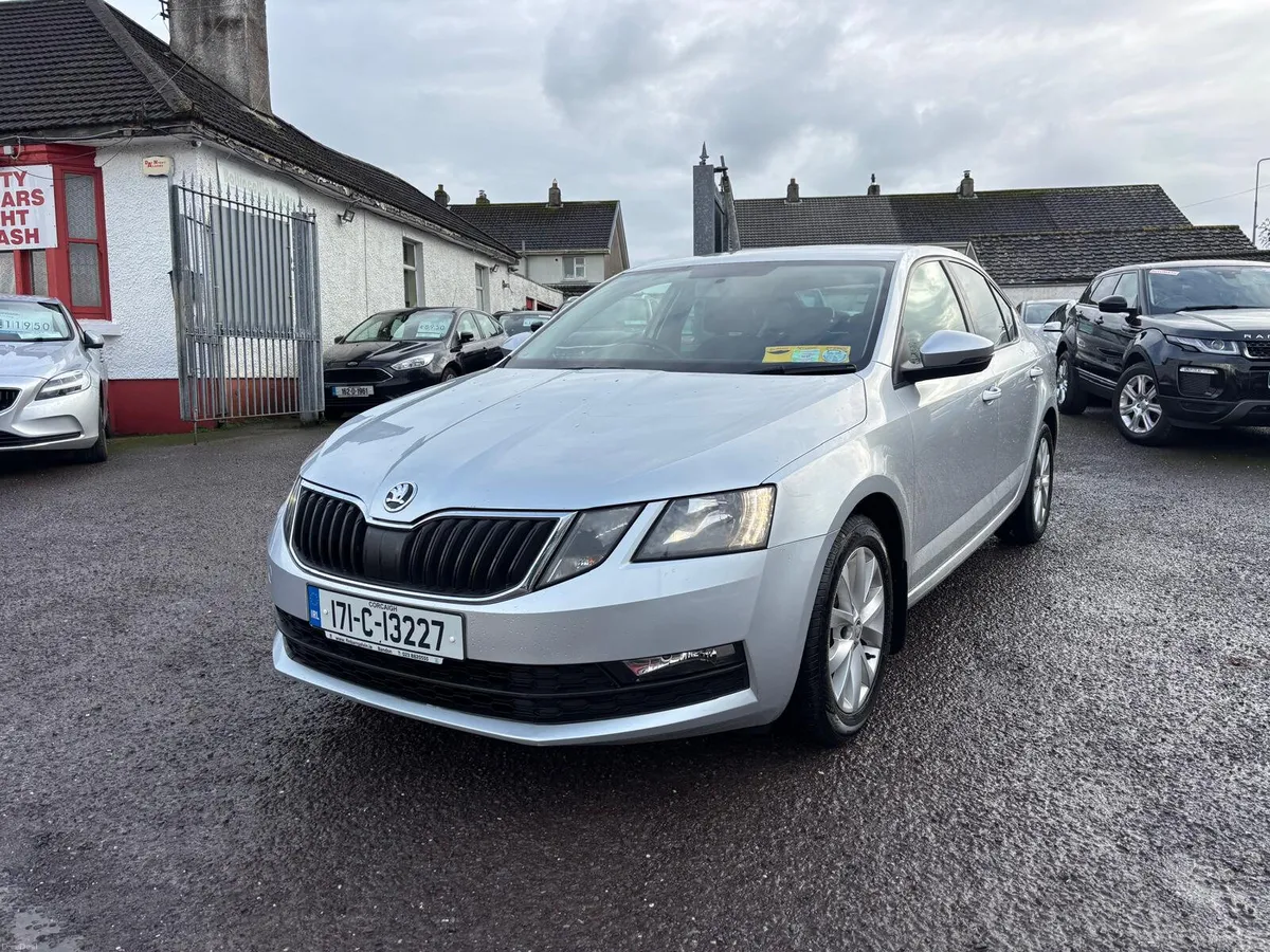 Skoda Octavia 2017  DIESEL  FACE LIFT  MODEL - Image 4