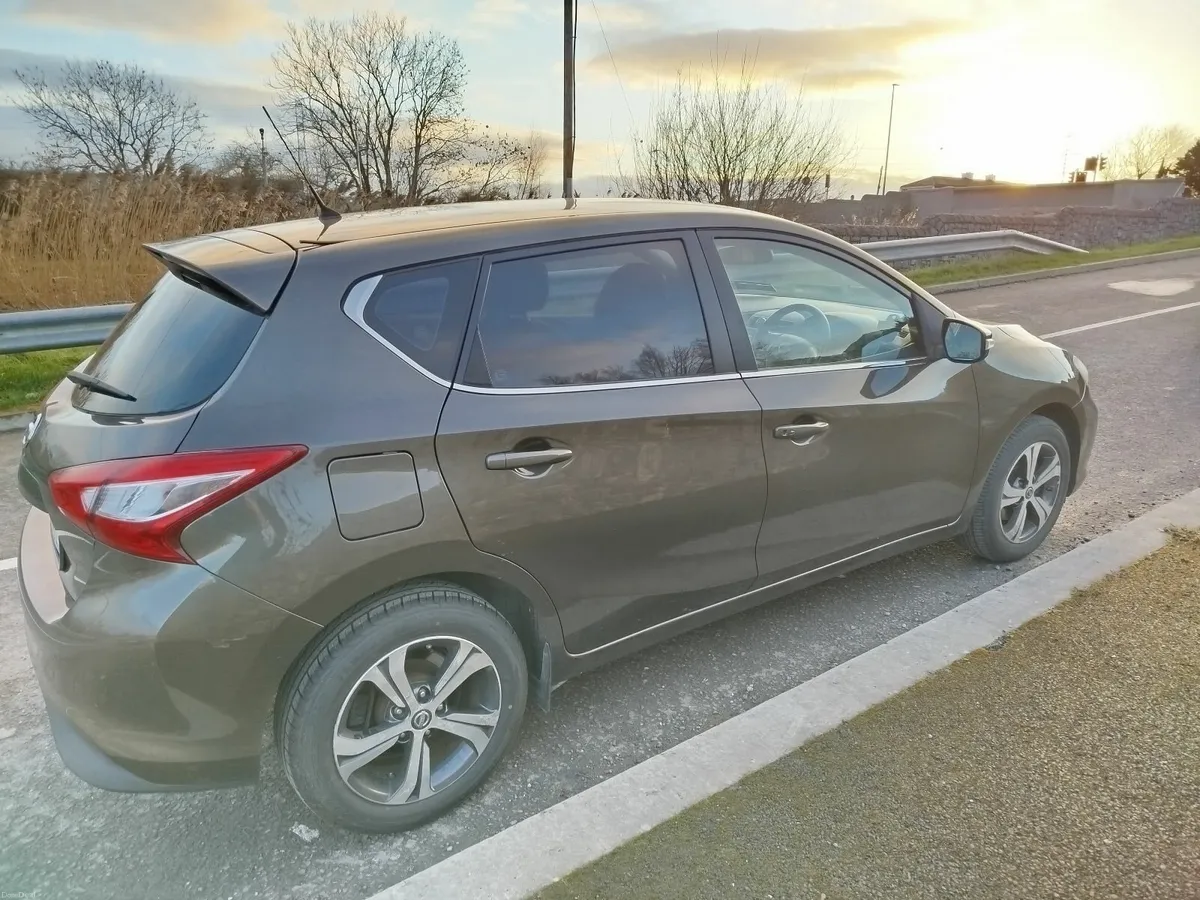 Nissan Pulsar 2015 - Image 2