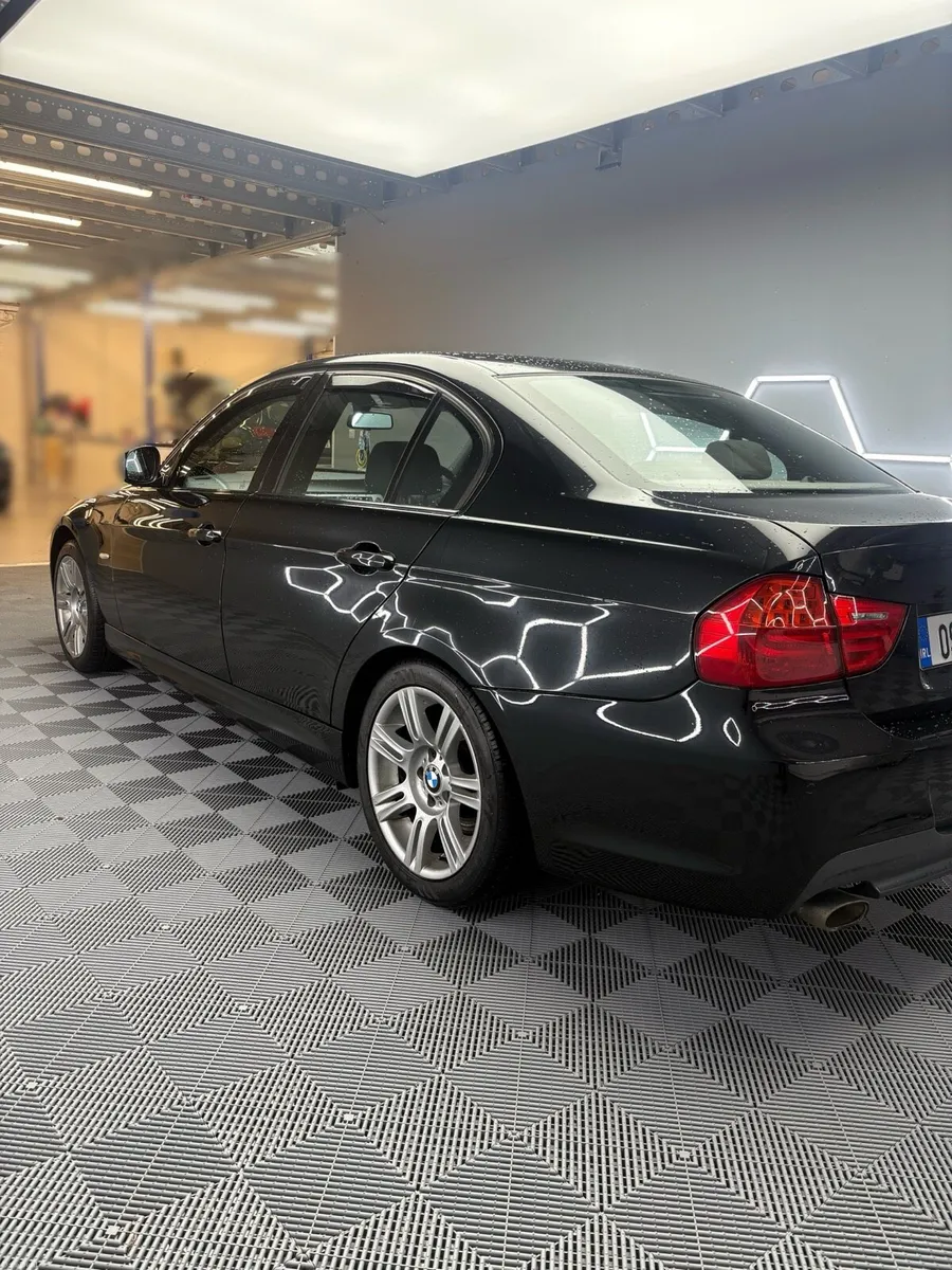BMW e90 318d auto - Image 3