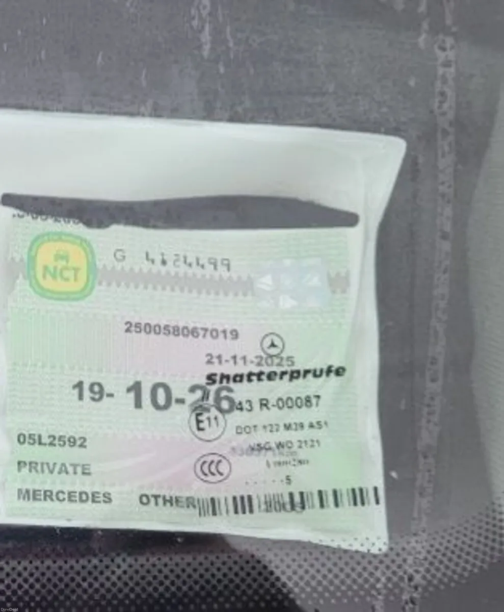 Mercedes-Benz C-Class 2005 - Image 2