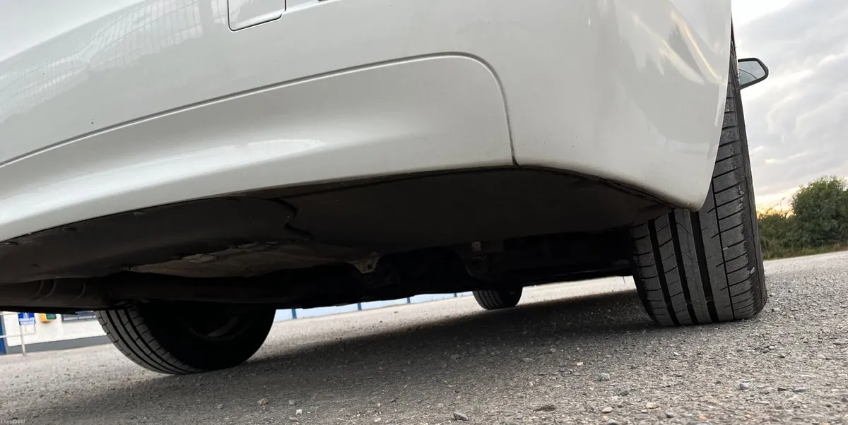 BMW 5-Series 2013 - Image 4