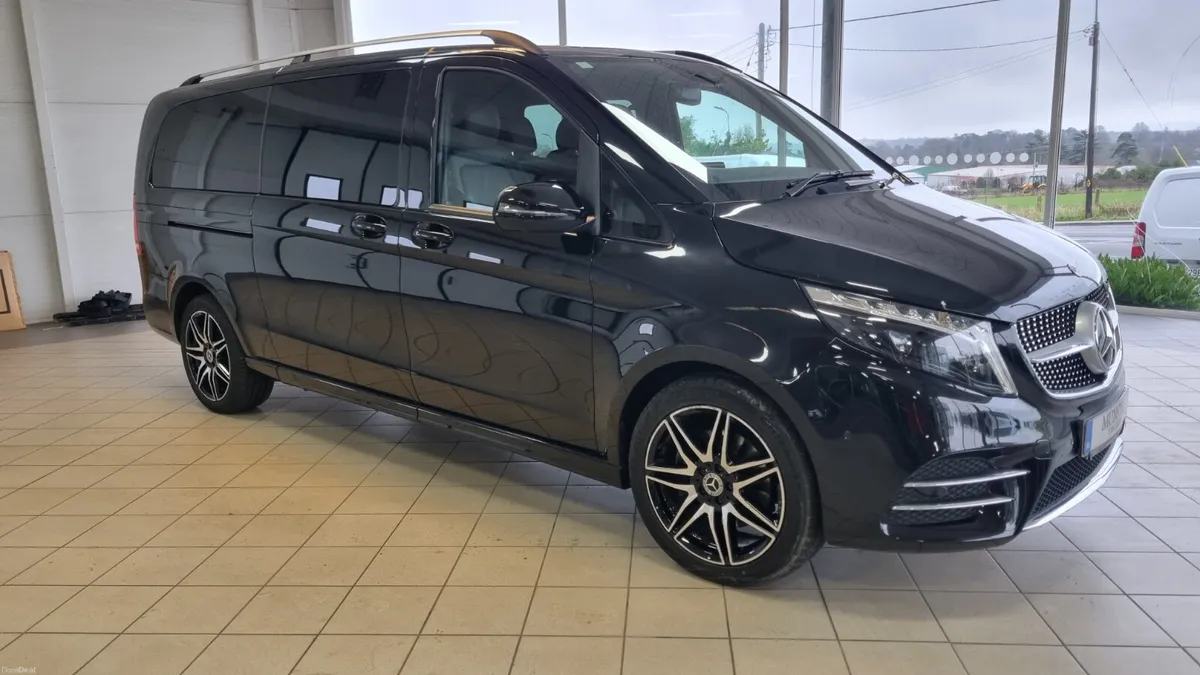 V-Class 2023 AMG XLWB  14K MILES "AS NEW" - Image 4