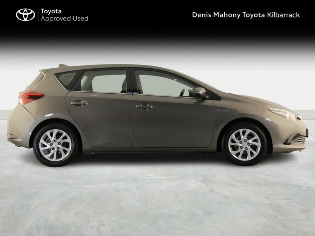 Toyota Auris HYBRID LUNA - Image 3