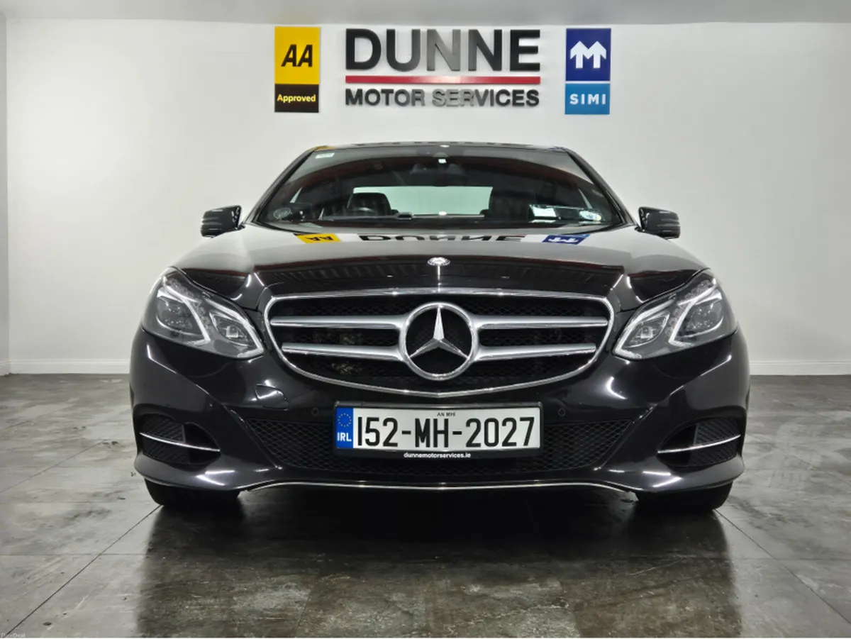 Mercedes-Benz E-Class **STUNNING E 220**BLUETEC**S - Image 3