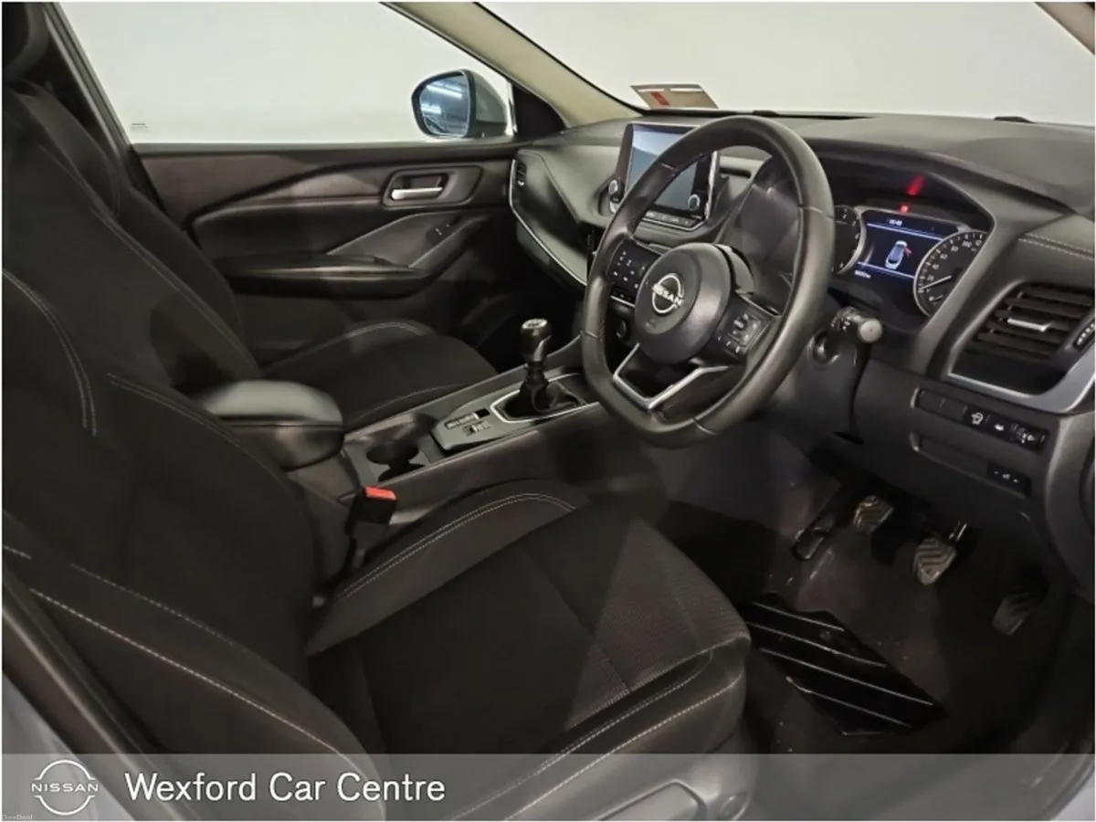 Nissan Qashqai 1.3 PET MILD HYBRID SV - Image 3