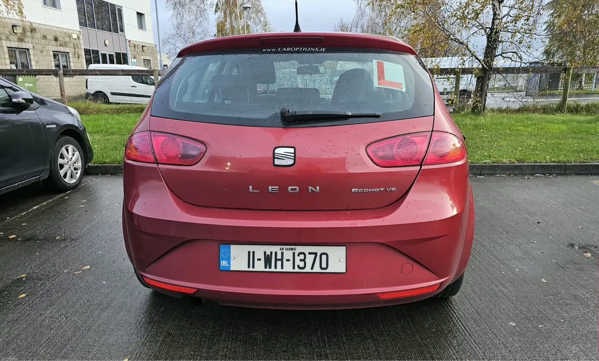 Seat Leon 2011 - Image 2