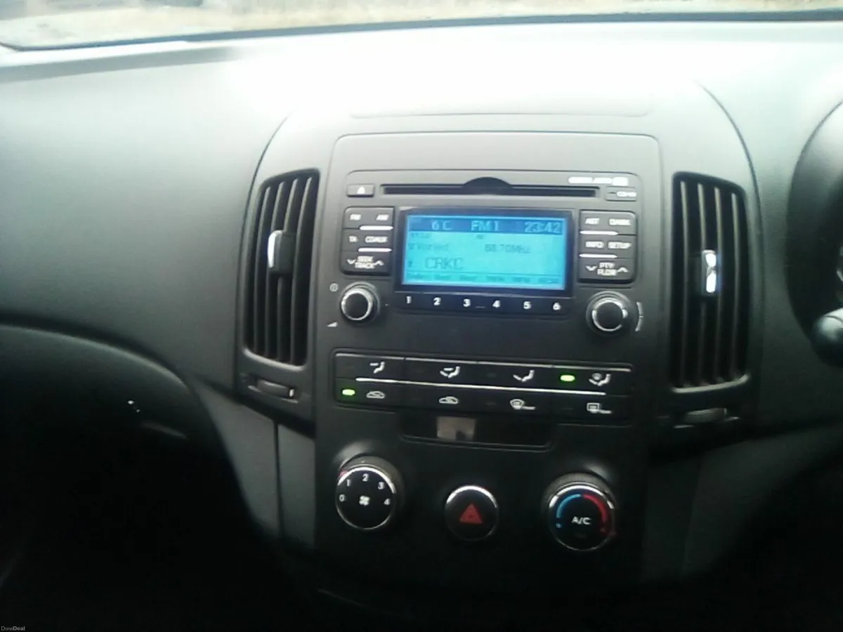 Hyundai i30 2010 diesel full n.c.t low milage - Image 2