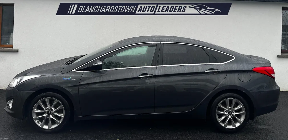 HYUNDAI I40 1.7 D EXECUTIVE LOW KM - Image 2