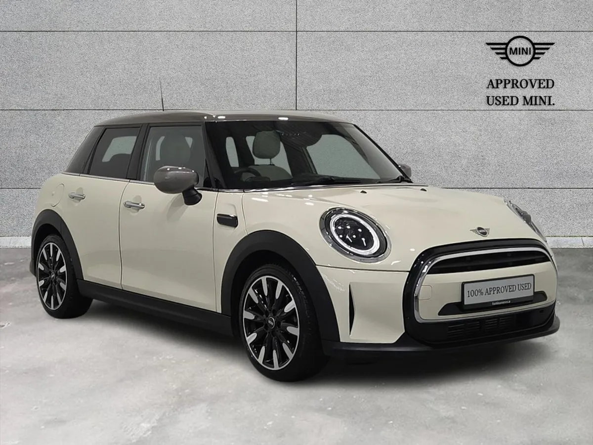 Mini Cooper 5-Door Cooper Exclusive - Image 1