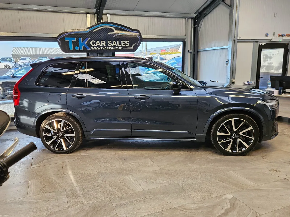 22 VOLVO XC90 T8 ULTIMATE AWD RECHARGE - Image 2