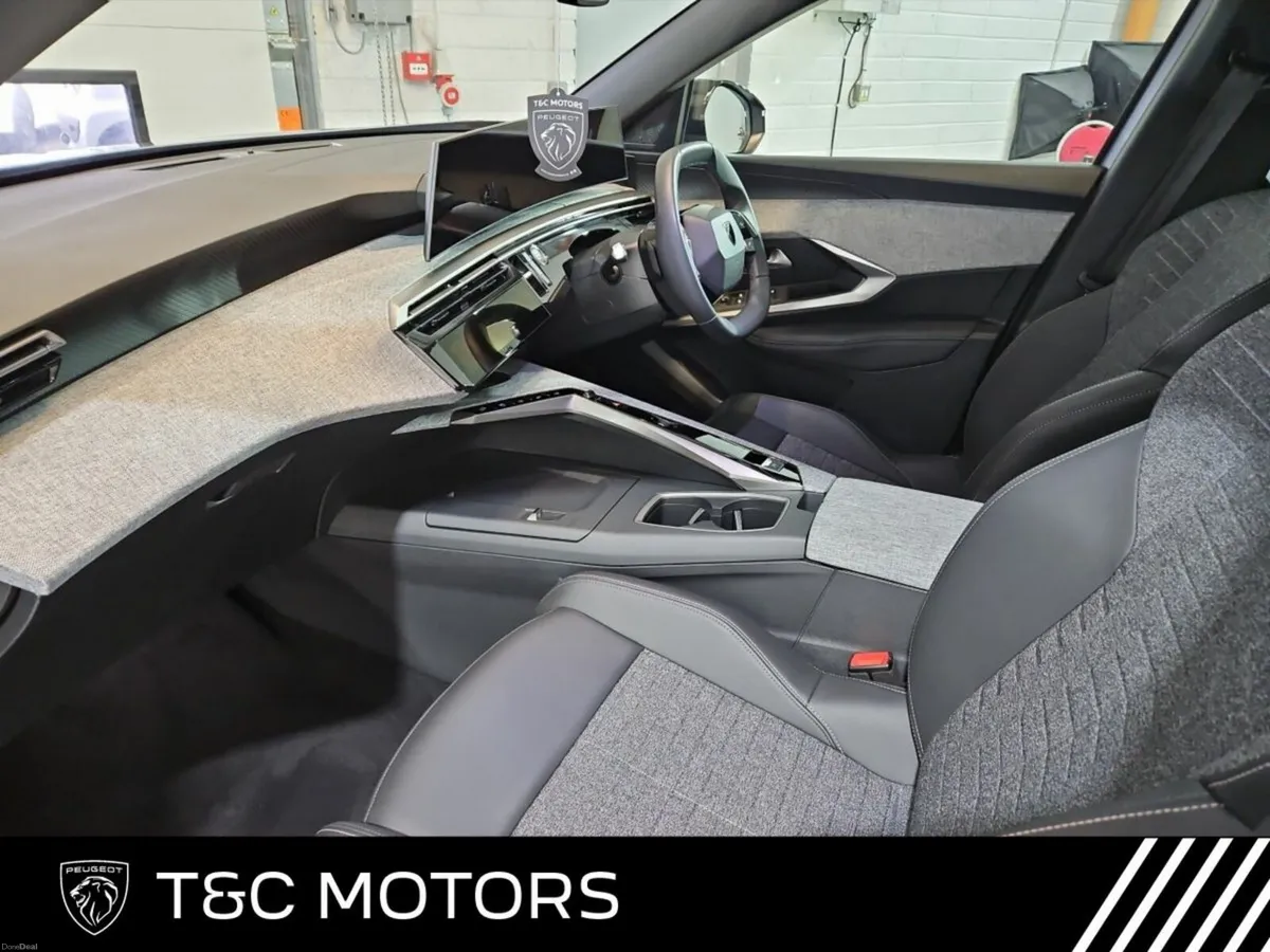 Peugeot 5008 Allure Hybrid - Front & Rear Sensors, - Image 4